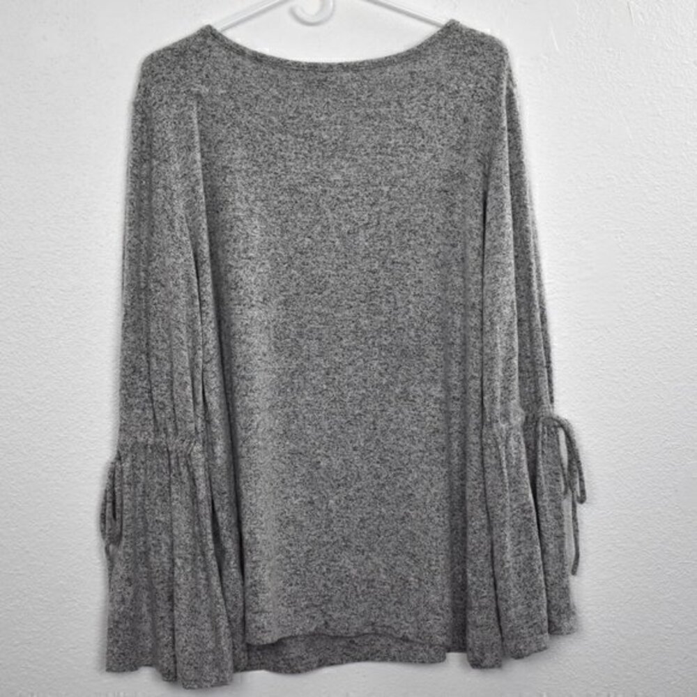 CASLON Super Soft Long Bell Sleeve Blouse New with tag‎ Size Large Color Grey - Picture 3 of 6